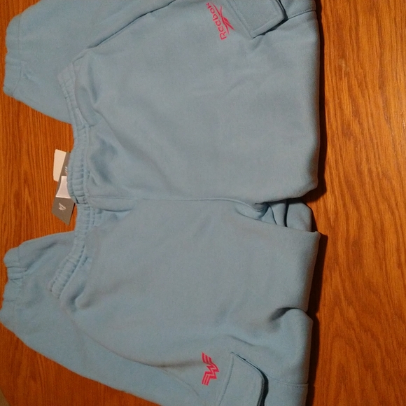 Reebok Joggers - Picture 4 of 5